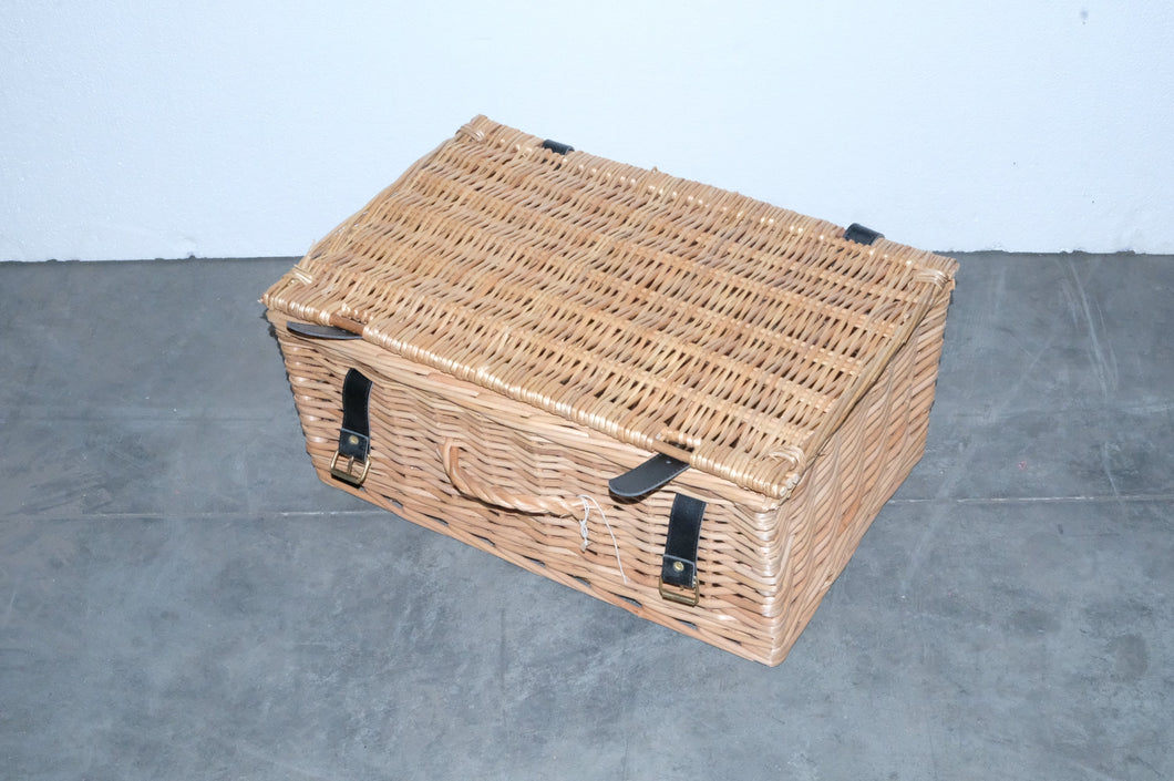 Wicker Picnic Hamper (L)